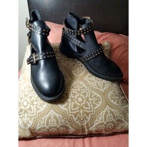 Truffle Collection Shoe Booties size 8.5